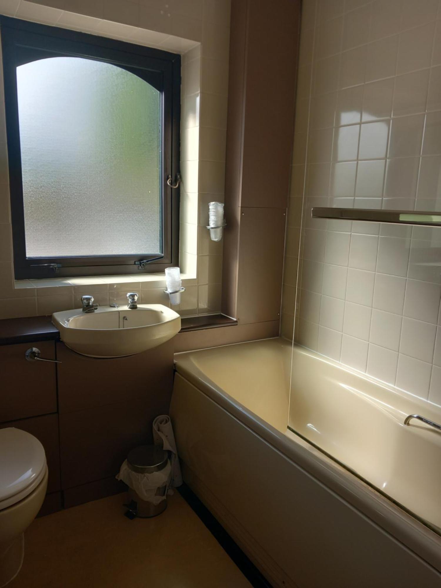 Sandown Park Lodge إيشر المظهر الخارجي الصورة